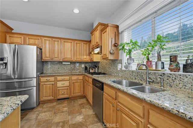 9538 Angelly Way, Cobb, CA 95426