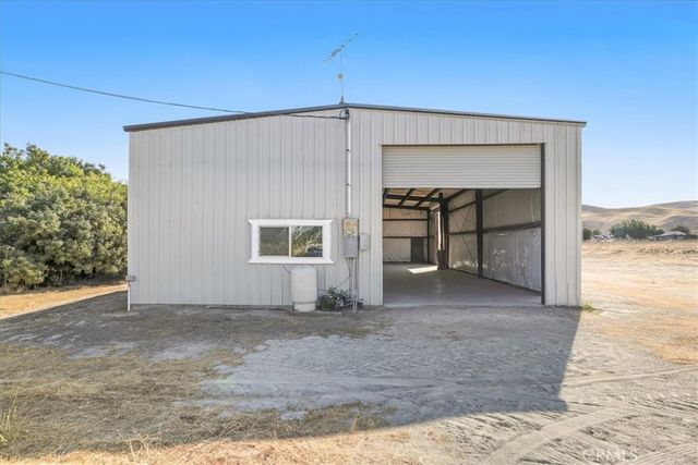 485 S 8 th Street, Shandon, CA 93461