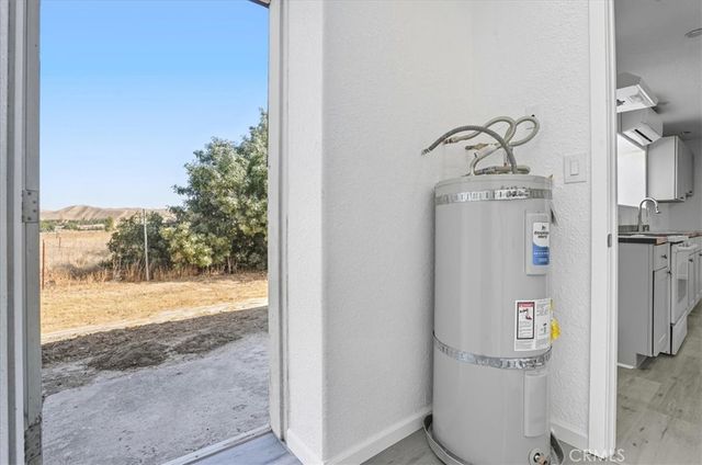 485 S 8 th Street, Shandon, CA 93461