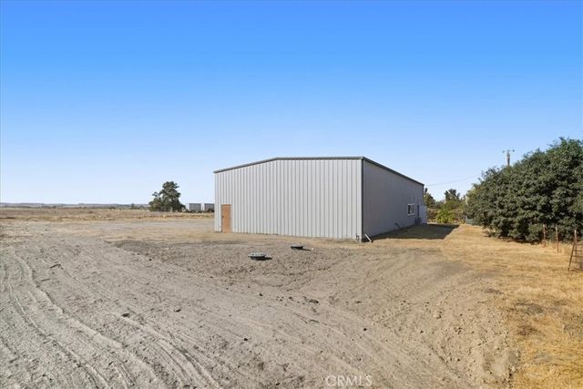 485 S 8 th Street, Shandon, CA 93461