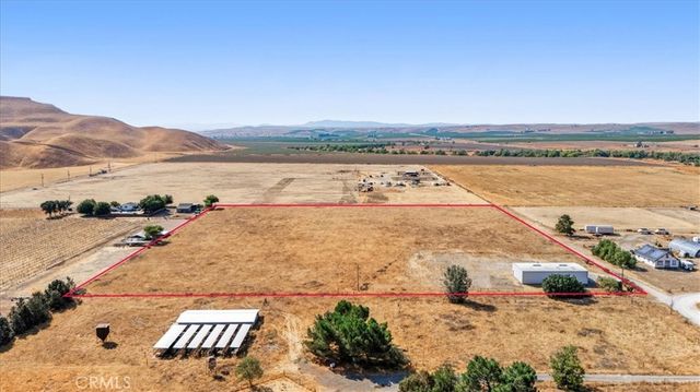 485 S 8 th Street, Shandon, CA 93461