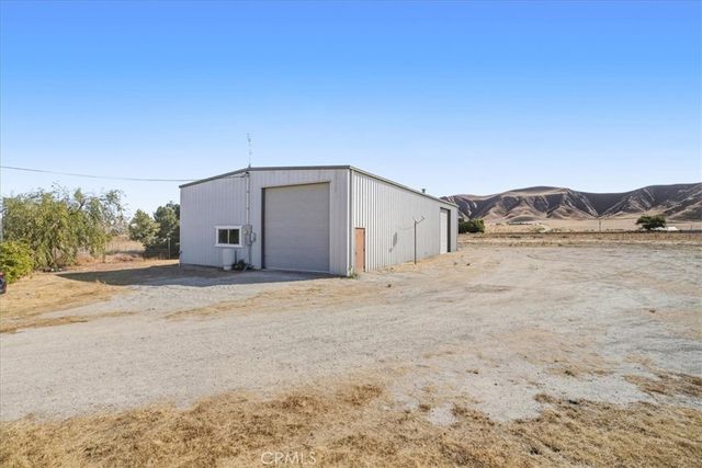 485 S 8 th Street, Shandon, CA 93461
