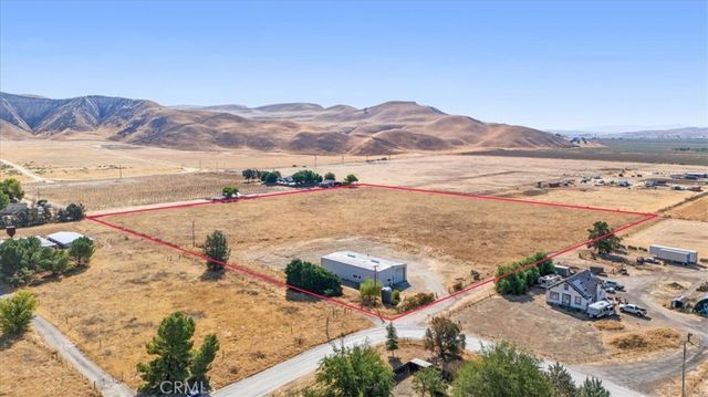 485 S 8 th Street, Shandon, CA 93461