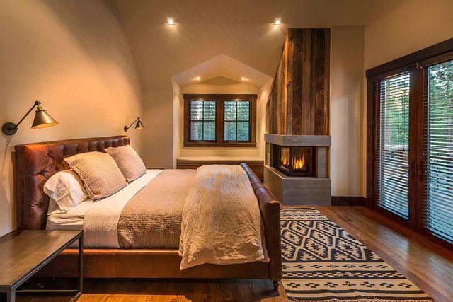 8221 Valhalla Drive, Truckee, CA 96161