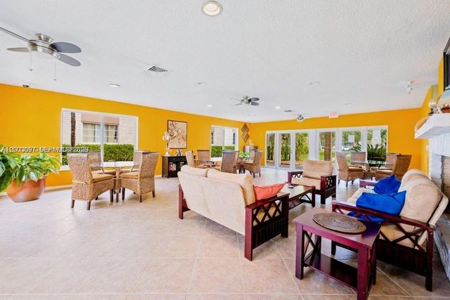 124 NE 19th Ct 114B, Wilton Manors, FL 33305