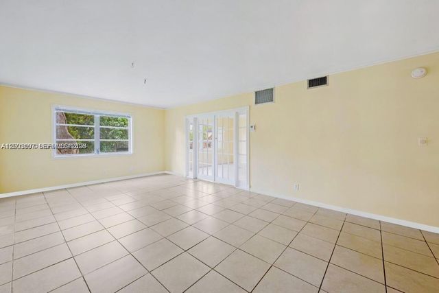 124 NE 19th Ct 114B, Wilton Manors, FL 33305