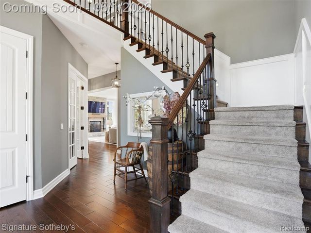 1595 Carriage Way, Rochester, MI 48307