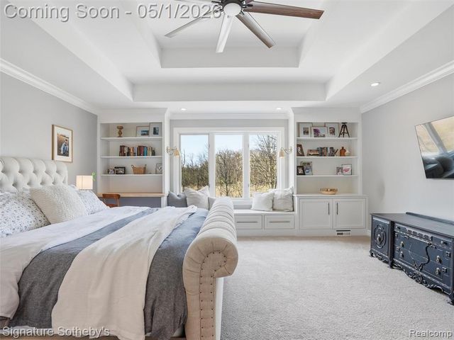 1595 Carriage Way, Rochester, MI 48307
