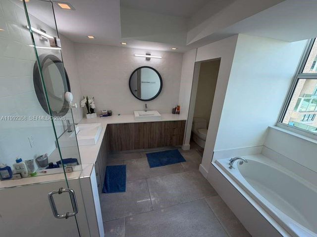 3330 NE 190th St 710, Aventura, FL 33180