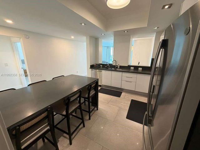 3330 NE 190th St 710, Aventura, FL 33180