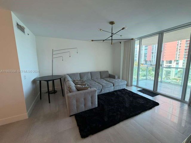 3330 NE 190th St 710, Aventura, FL 33180