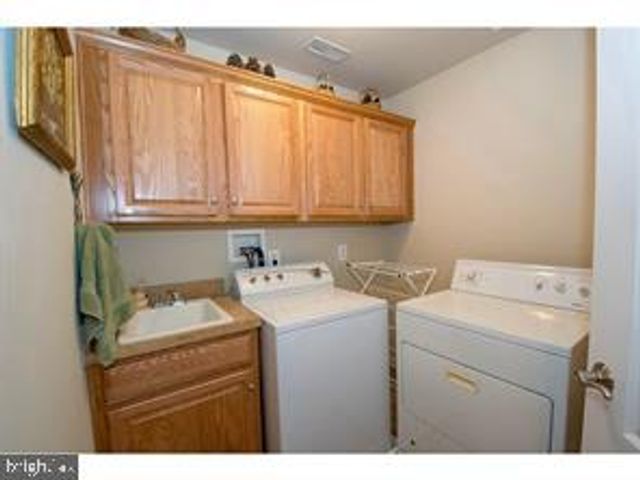 1204 DERRY LN, West Chester, PA 19380