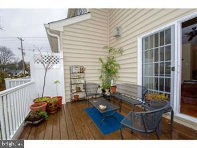 1204 DERRY LN, West Chester, PA 19380