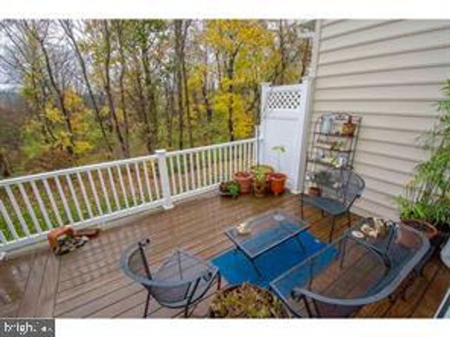 1204 DERRY LN, West Chester, PA 19380