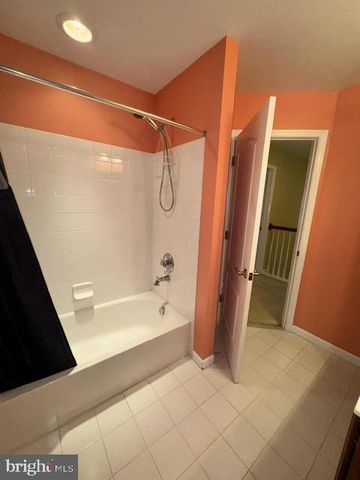 1204 DERRY LN, West Chester, PA 19380