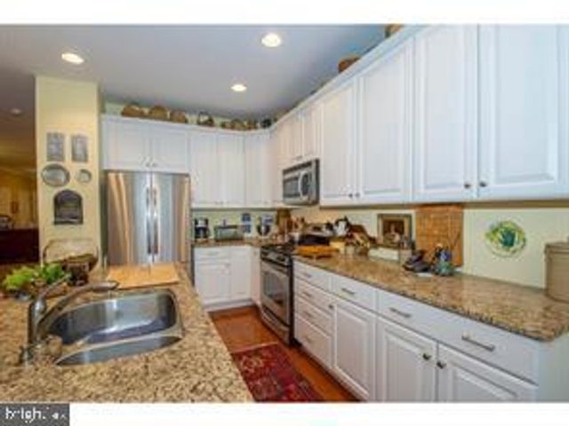1204 DERRY LN, West Chester, PA 19380