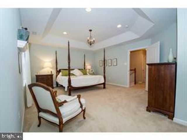1204 DERRY LN, West Chester, PA 19380