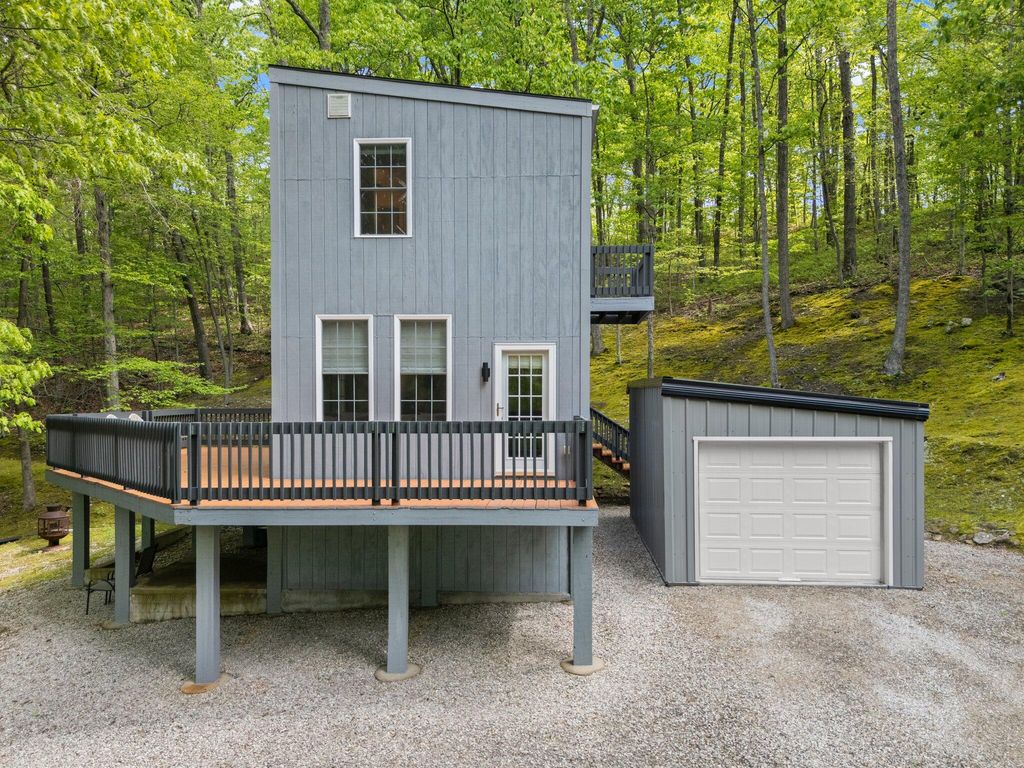 1412 Chop Chestnut Road, Stanton, KY 40380