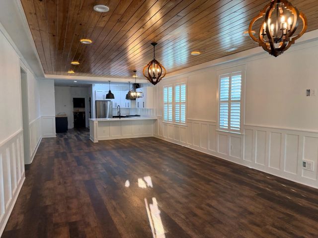 242 Leadwood St., Andrews, SC 29510
