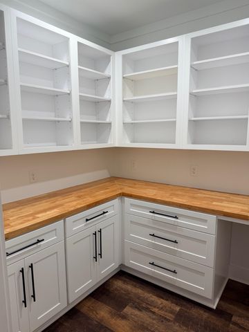 242 Leadwood St., Andrews, SC 29510