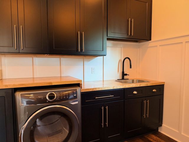 242 Leadwood St., Andrews, SC 29510