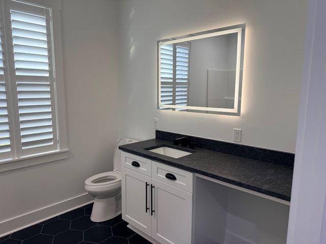 242 Leadwood St., Andrews, SC 29510