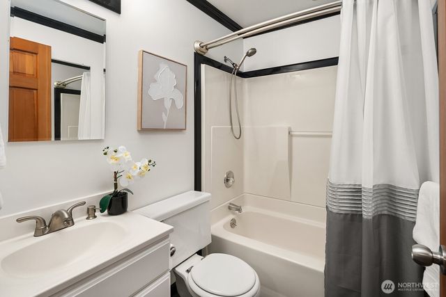 12322 NE 134th Street, Kirkland, WA 98034