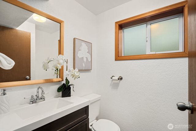 12322 NE 134th Street, Kirkland, WA 98034