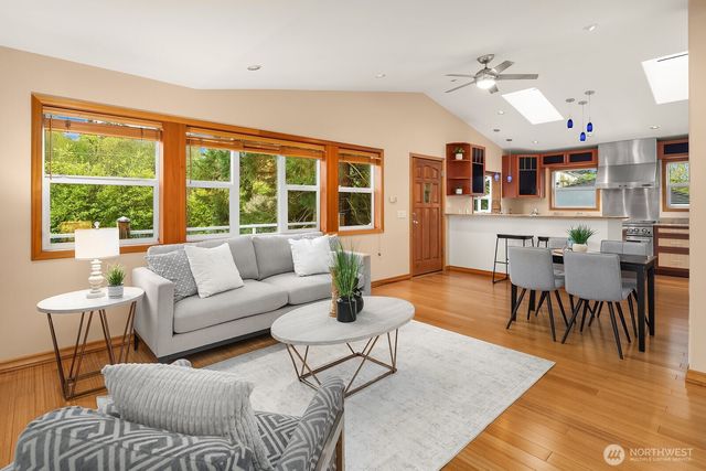 12322 NE 134th Street, Kirkland, WA 98034