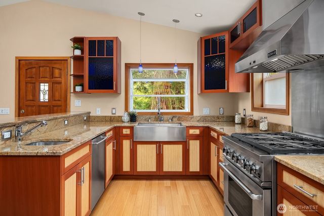 12322 NE 134th Street, Kirkland, WA 98034