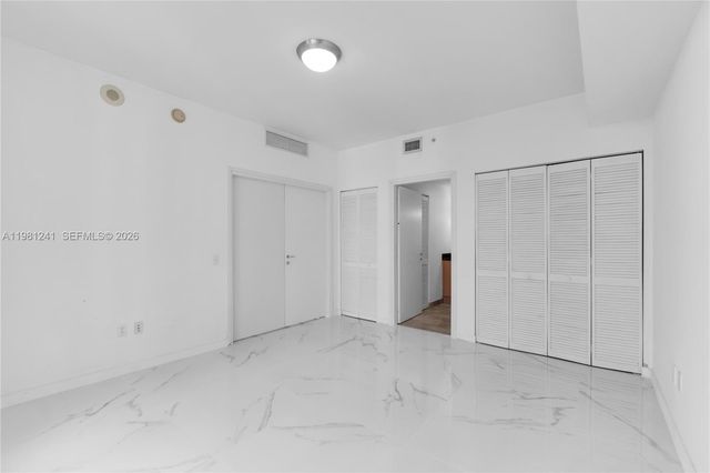 300 S BISCAYNE BL T-3309, Miami, FL 33131