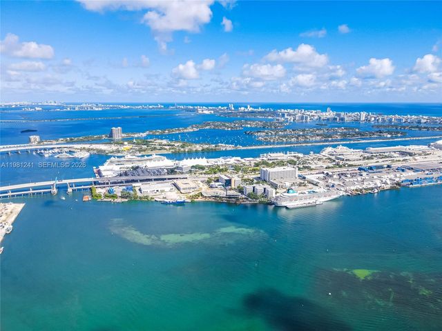 300 S BISCAYNE BL T-3309, Miami, FL 33131