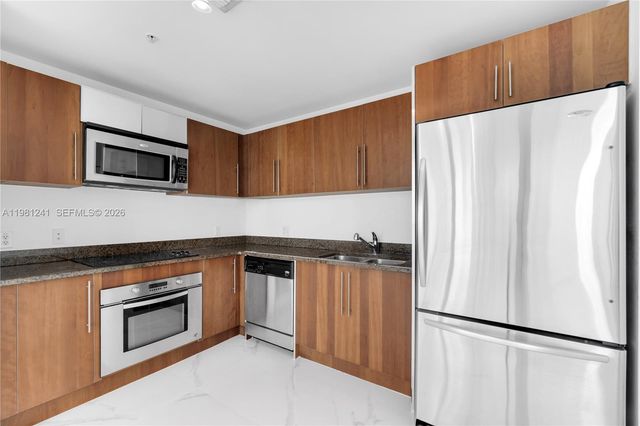 300 S BISCAYNE BL T-3309, Miami, FL 33131