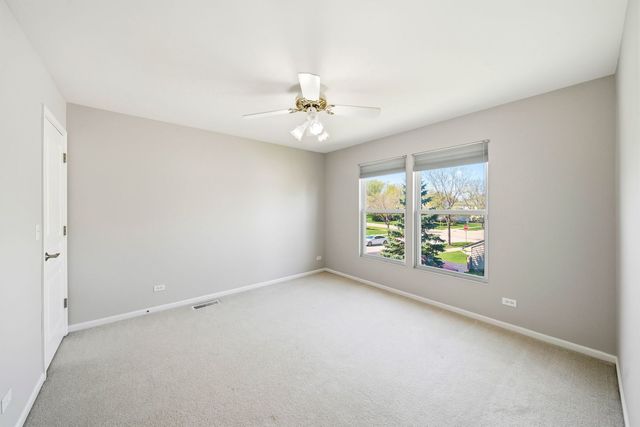 18950 W Glenhurst Drive, Lake Villa, IL 60046
