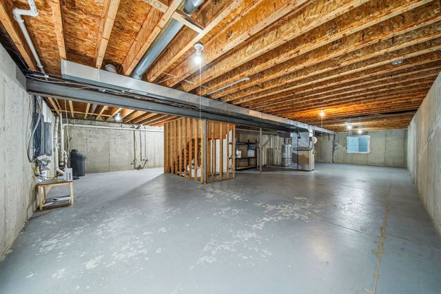 18950 W Glenhurst Drive, Lake Villa, IL 60046