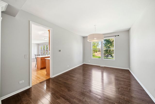 18950 W Glenhurst Drive, Lake Villa, IL 60046