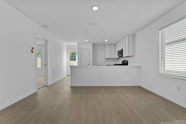 7246 Brownleaf Dr, San Antonio, TX 78227