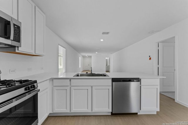 7246 Brownleaf Dr, San Antonio, TX 78227