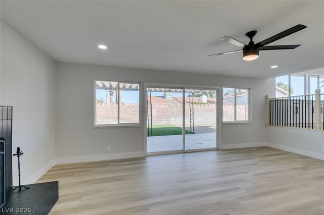 4650 White Rock Drive, Las Vegas, NV 89121