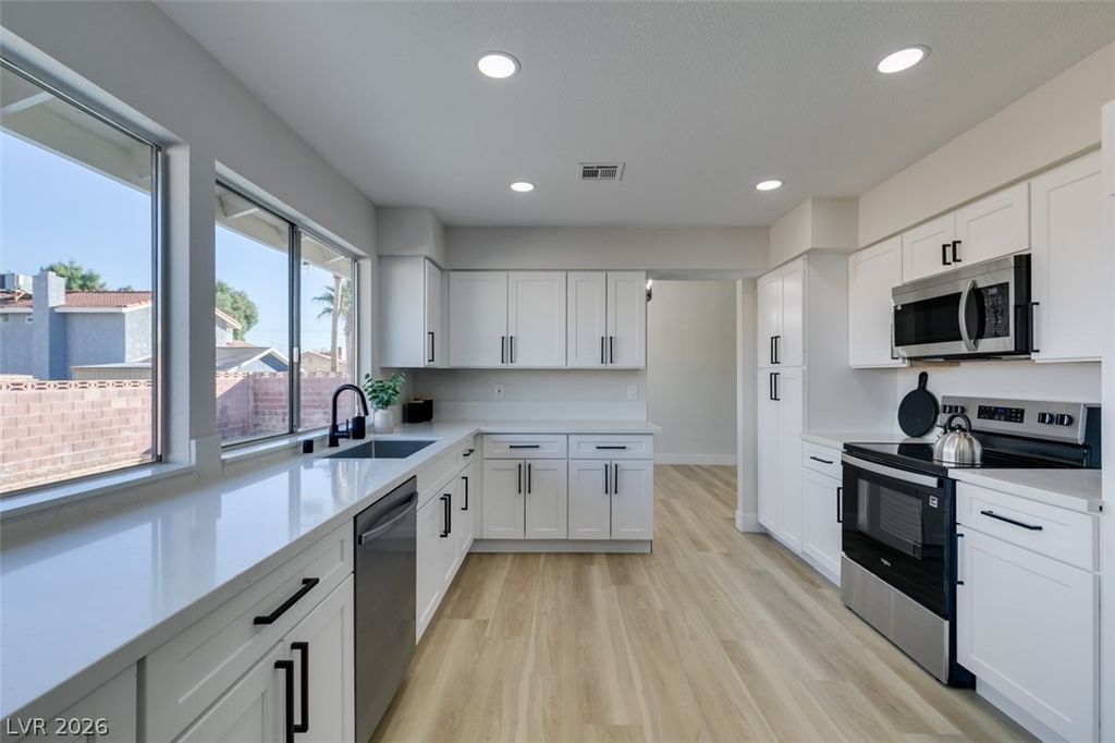 4650 White Rock Drive, Las Vegas, NV 89121