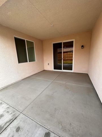 2158 Bolton Avenue, Tulare, CA 93274