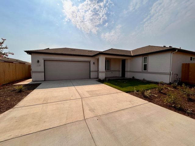 2158 Bolton Avenue, Tulare, CA 93274