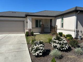 2158 Bolton Avenue, Tulare, CA 93274