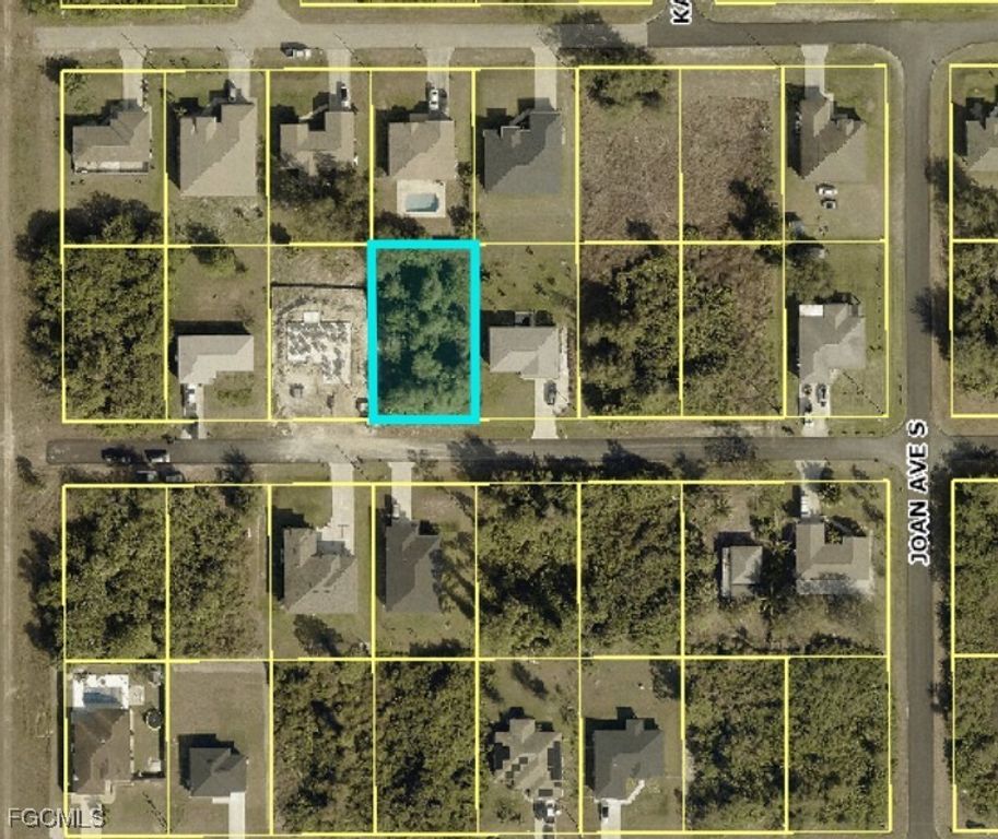 3008 2nd ST SW, Lehigh Acres, FL 33976