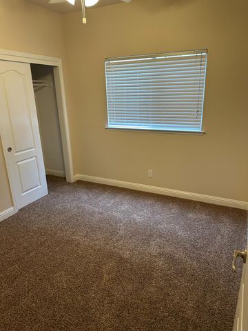 9929 N Price Avenue, Fresno, CA 93720