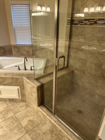 9929 N Price Avenue, Fresno, CA 93720