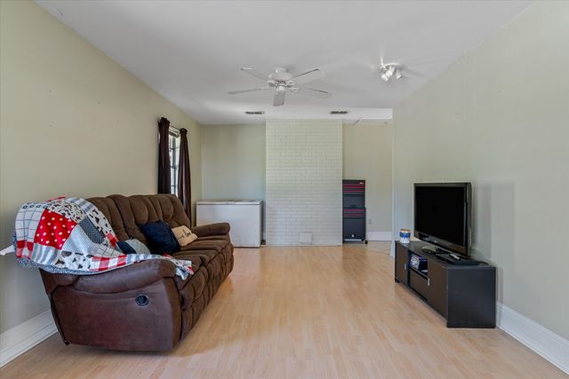 24291 State Highway 19, Canton, TX 75103