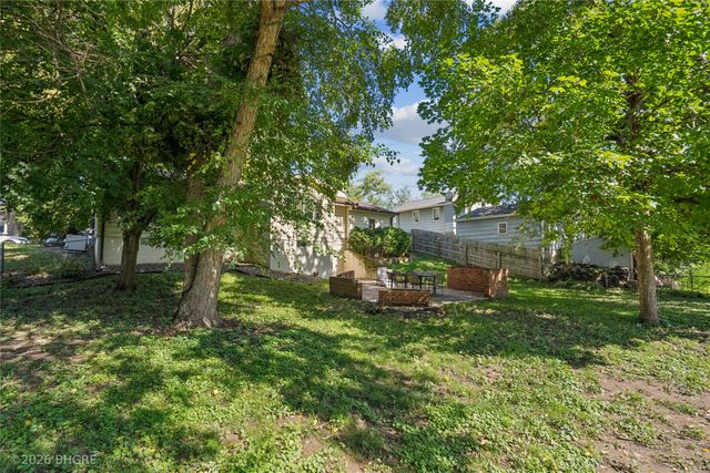 8644 Summit Drive, Clive, IA 50325
