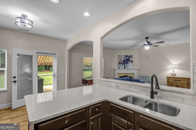 14 Thomaston Street, Newnan, GA 30263