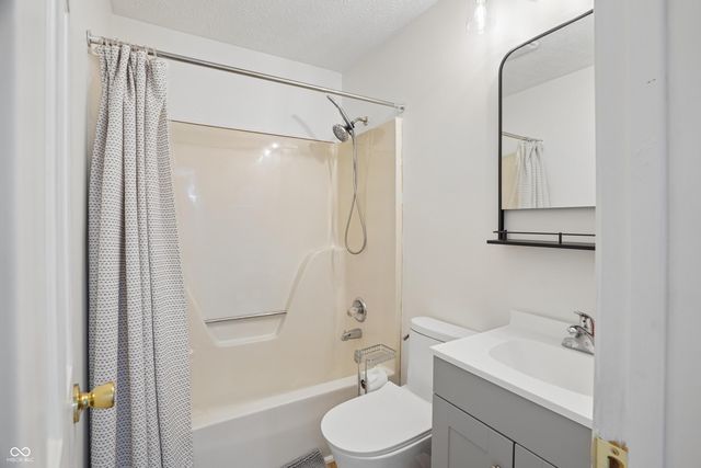 10261 N Rooker Road, Mooresville, IN 46158